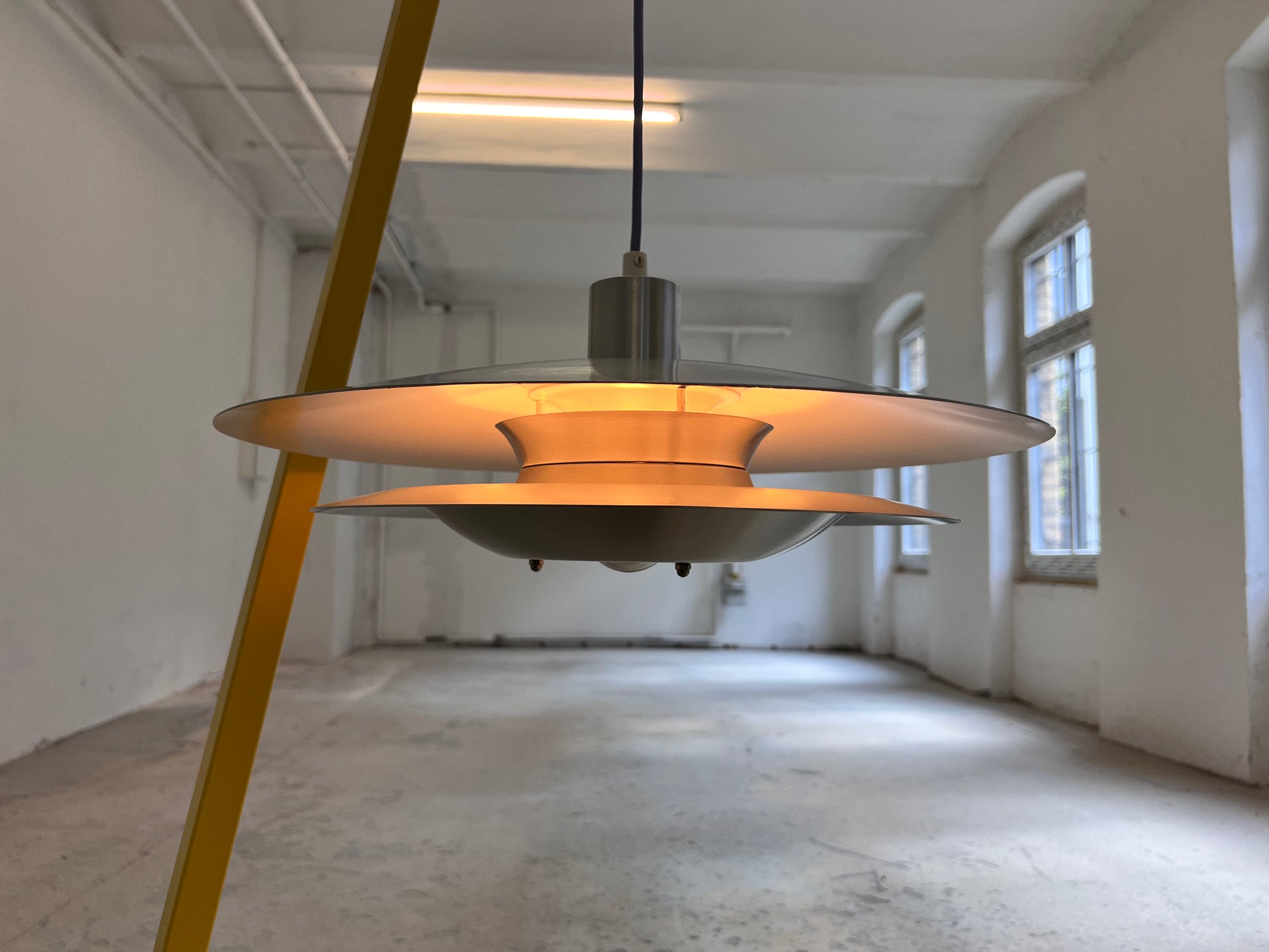 Lamellenlampe lila silber aus Dänemark