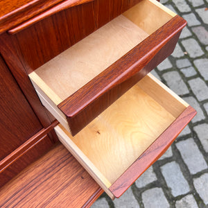 Halbrunder Sekretär Teak aus Dänemark