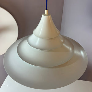 Hängelampe Pagode weiß von Ricardoni für Nordisk Solar