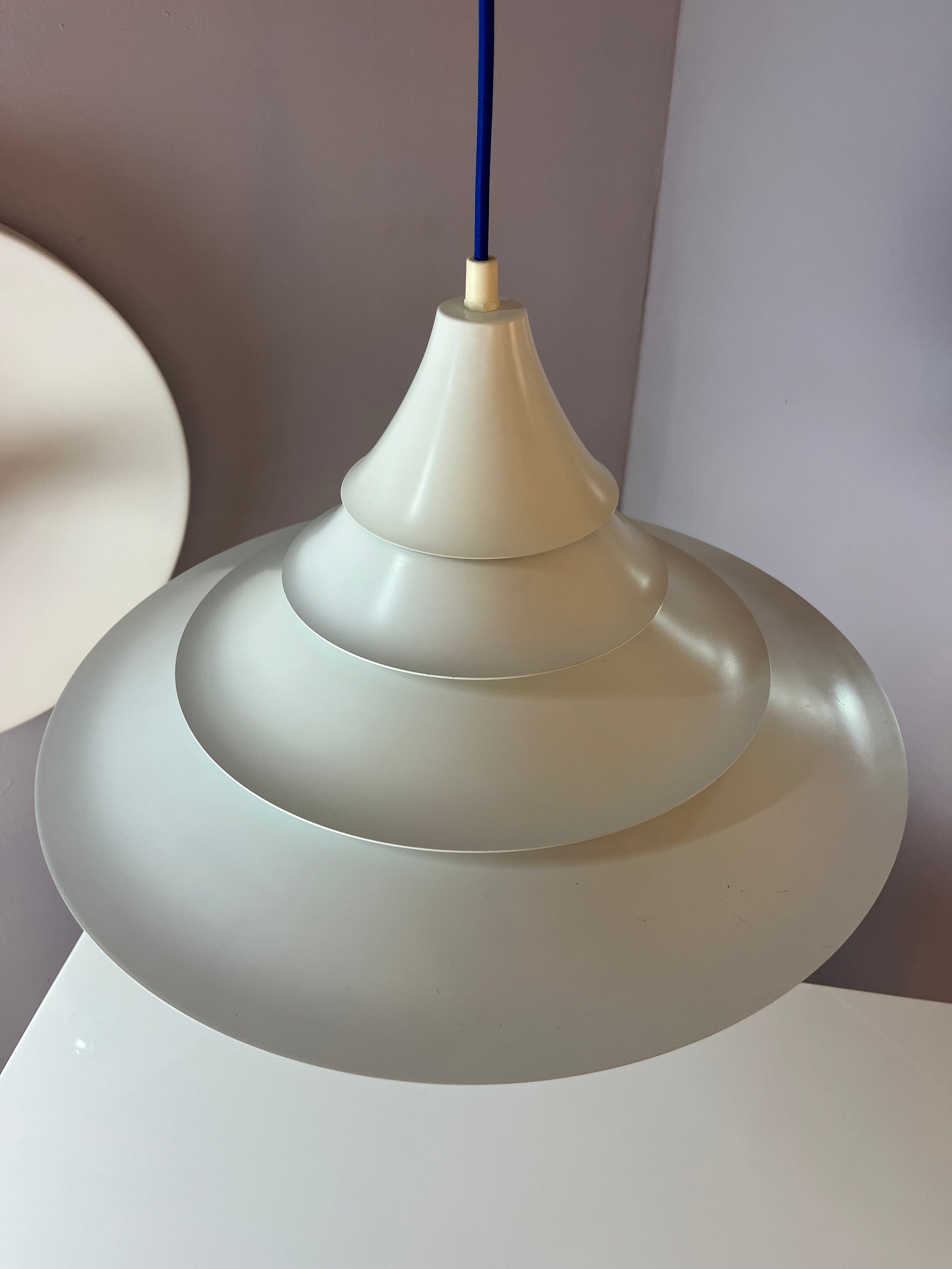 Hängelampe Pagode weiß von Ricardoni für Nordisk Solar