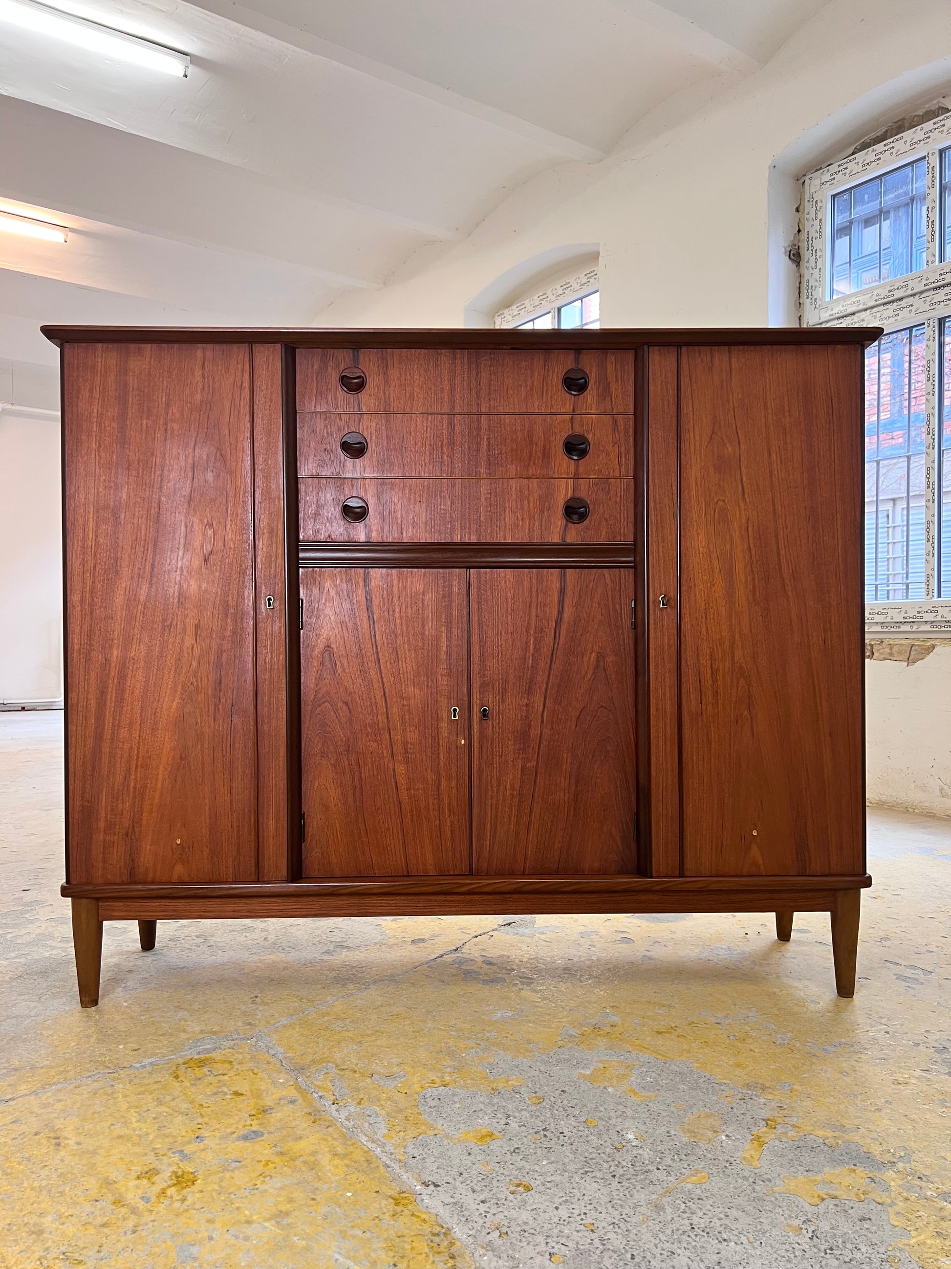 Highboard / Flurschrank Teak aus Dänemark