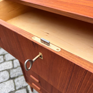 Kommode Teak mit Schloss aus Dänemark
