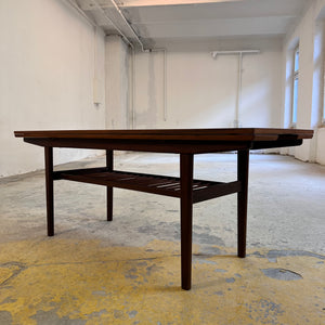 Ausziehbarer Couchtisch Teak mit Ablage