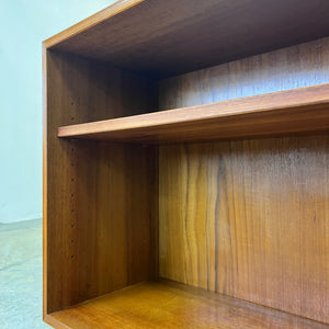 Regal Teak auf Hairpinlegs von rt Möbel