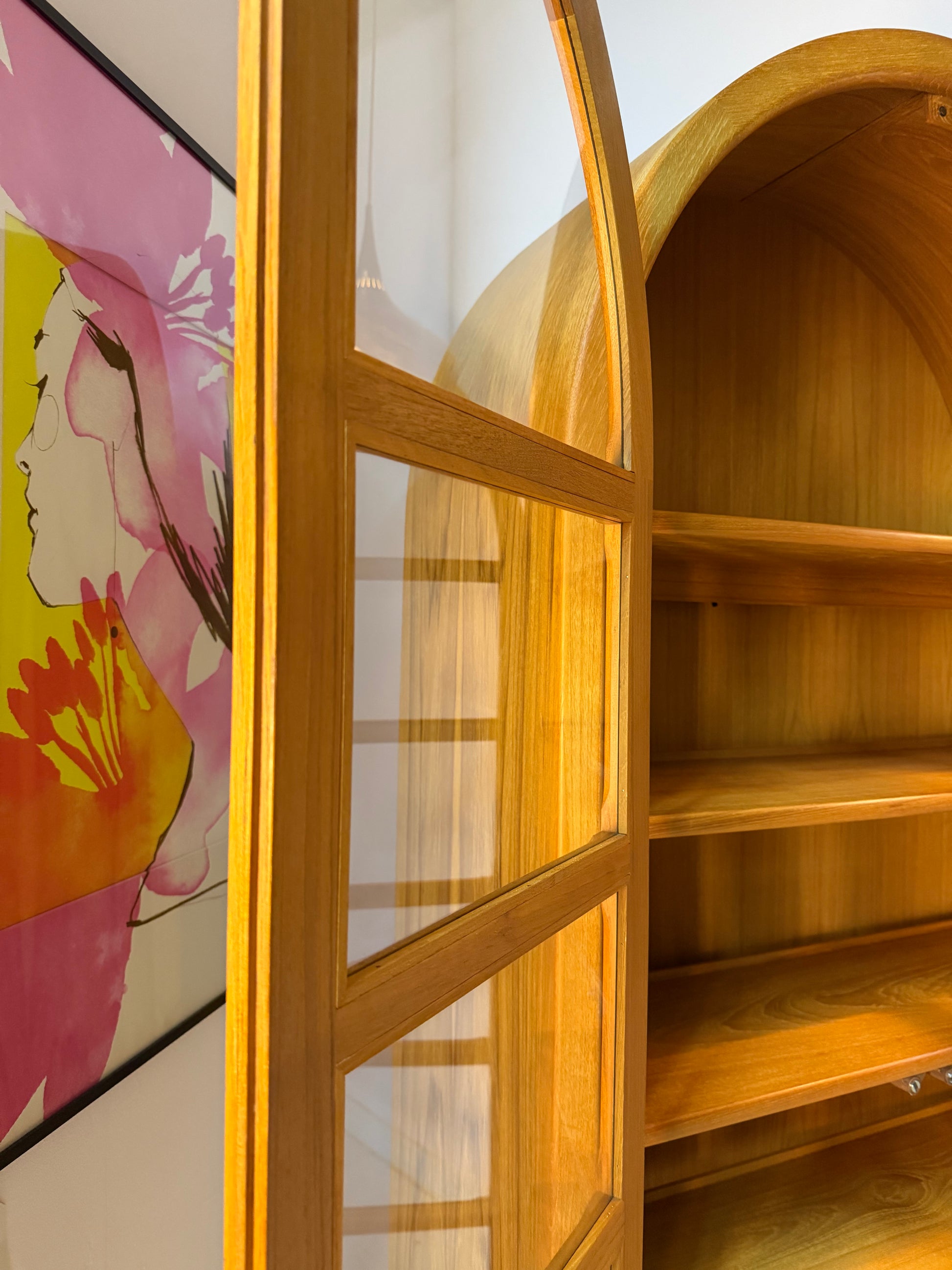 Rundbogen Vitrine Teak von Dyrlund