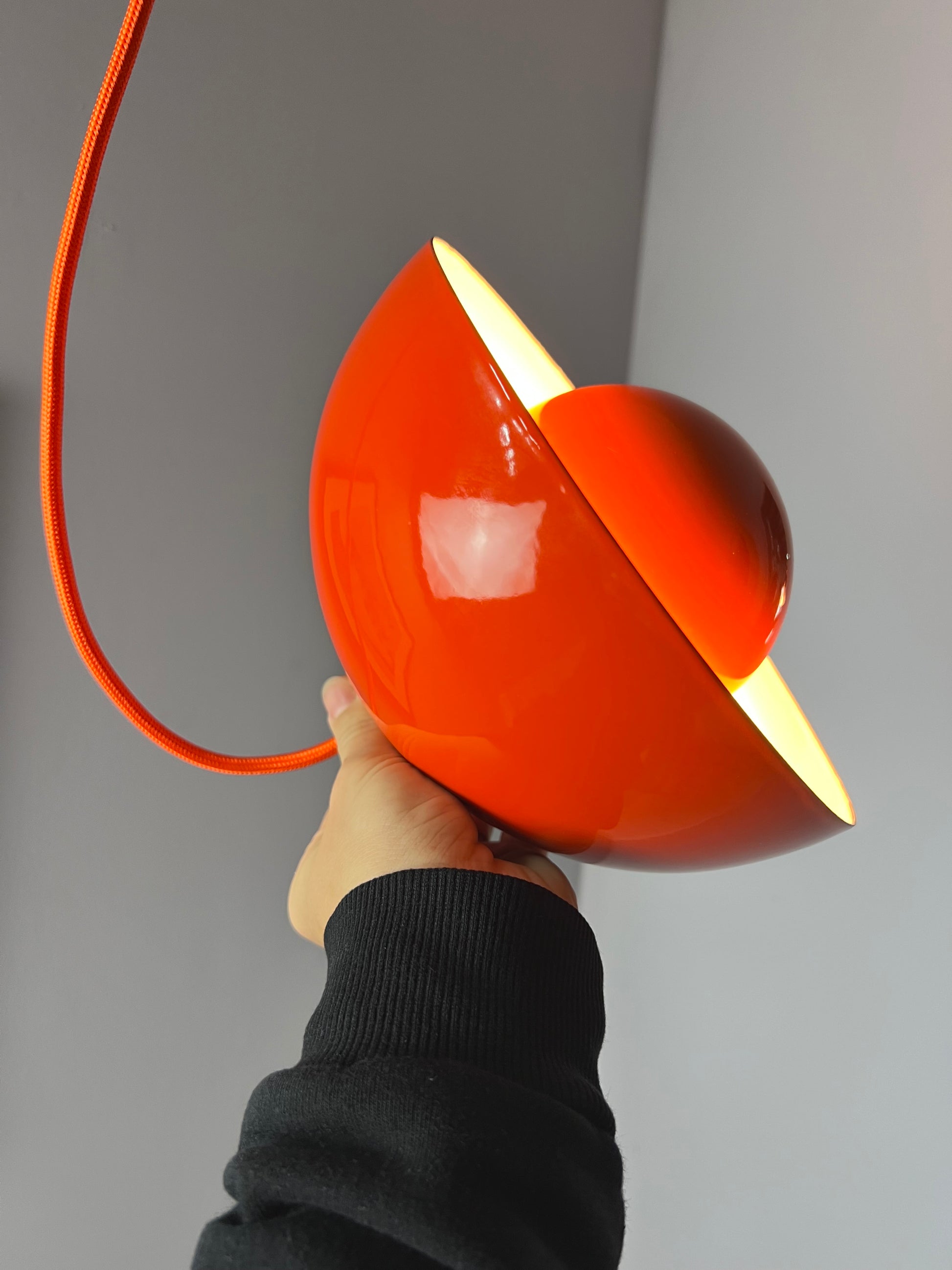 Hängelampe Flowerpot VP1 orange Emaille von Verner Panton für Louis Poulsen
