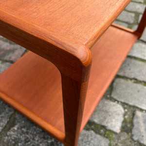 Couchtisch Teak mit Rollen von Korup