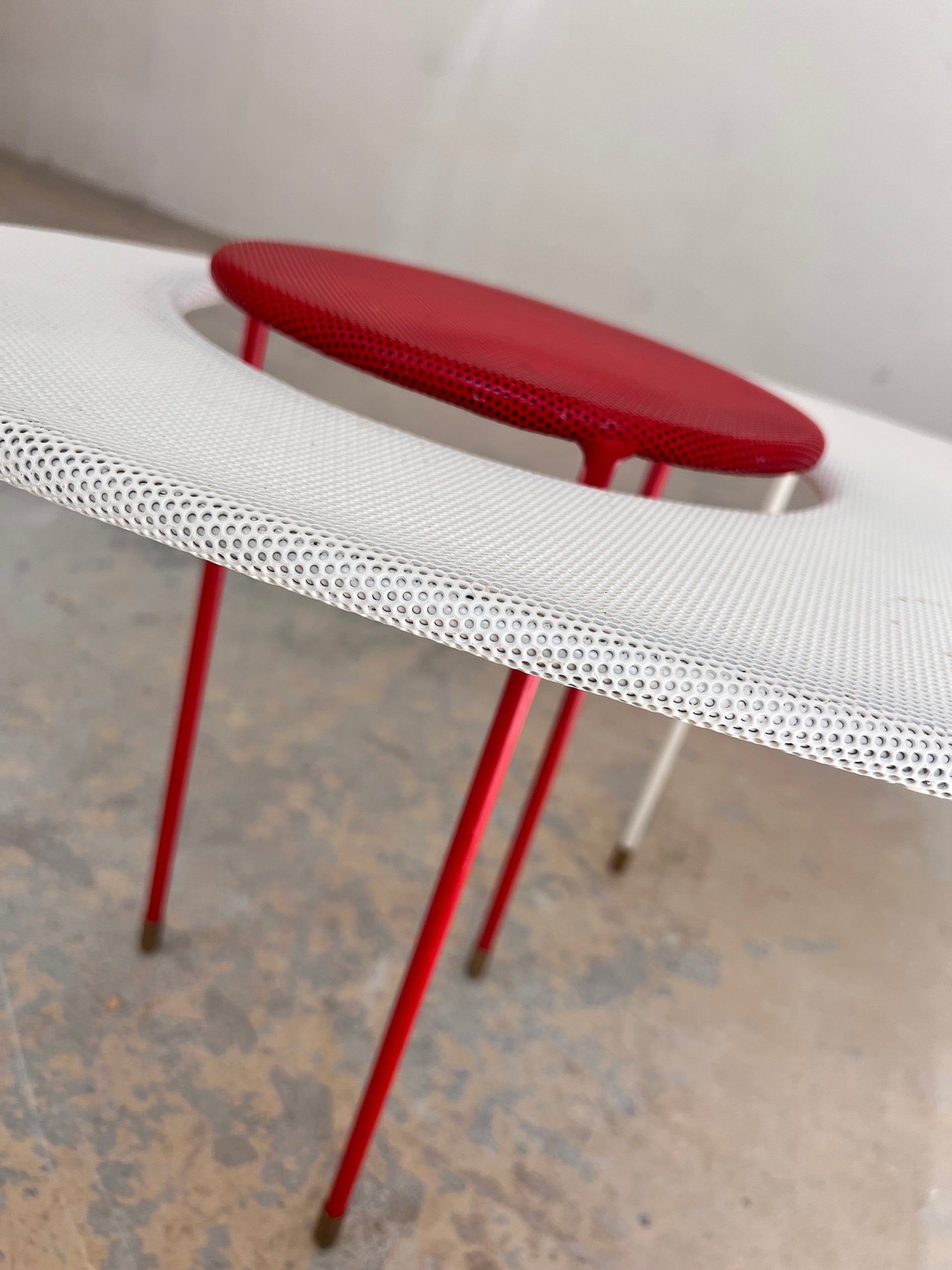 Couchtisch Kangaroo von Mathieu Matégot für GUBI