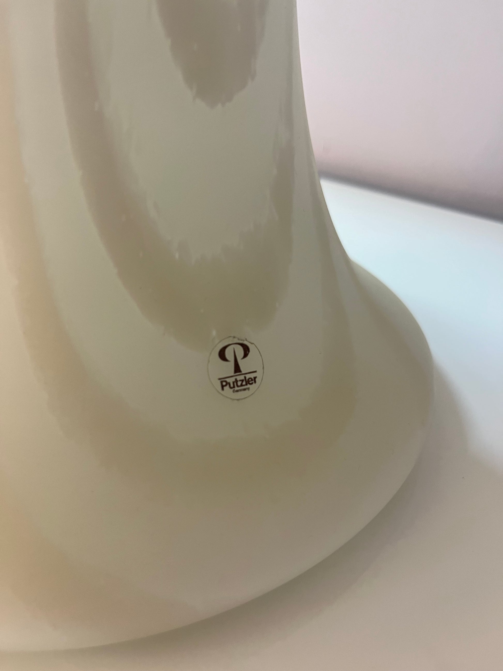 Pilzlampe weiß mit Zebramuster von Peill & Putzler