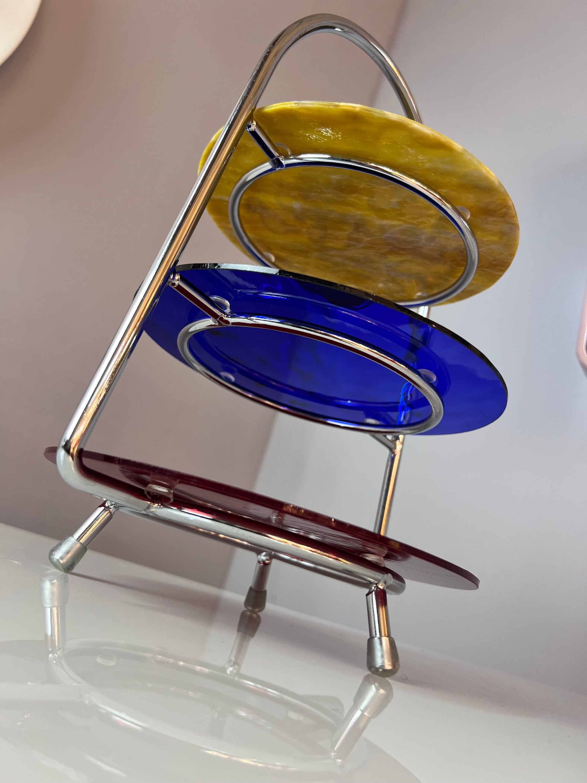 Etagere rot blau gelb Glas & Chrom