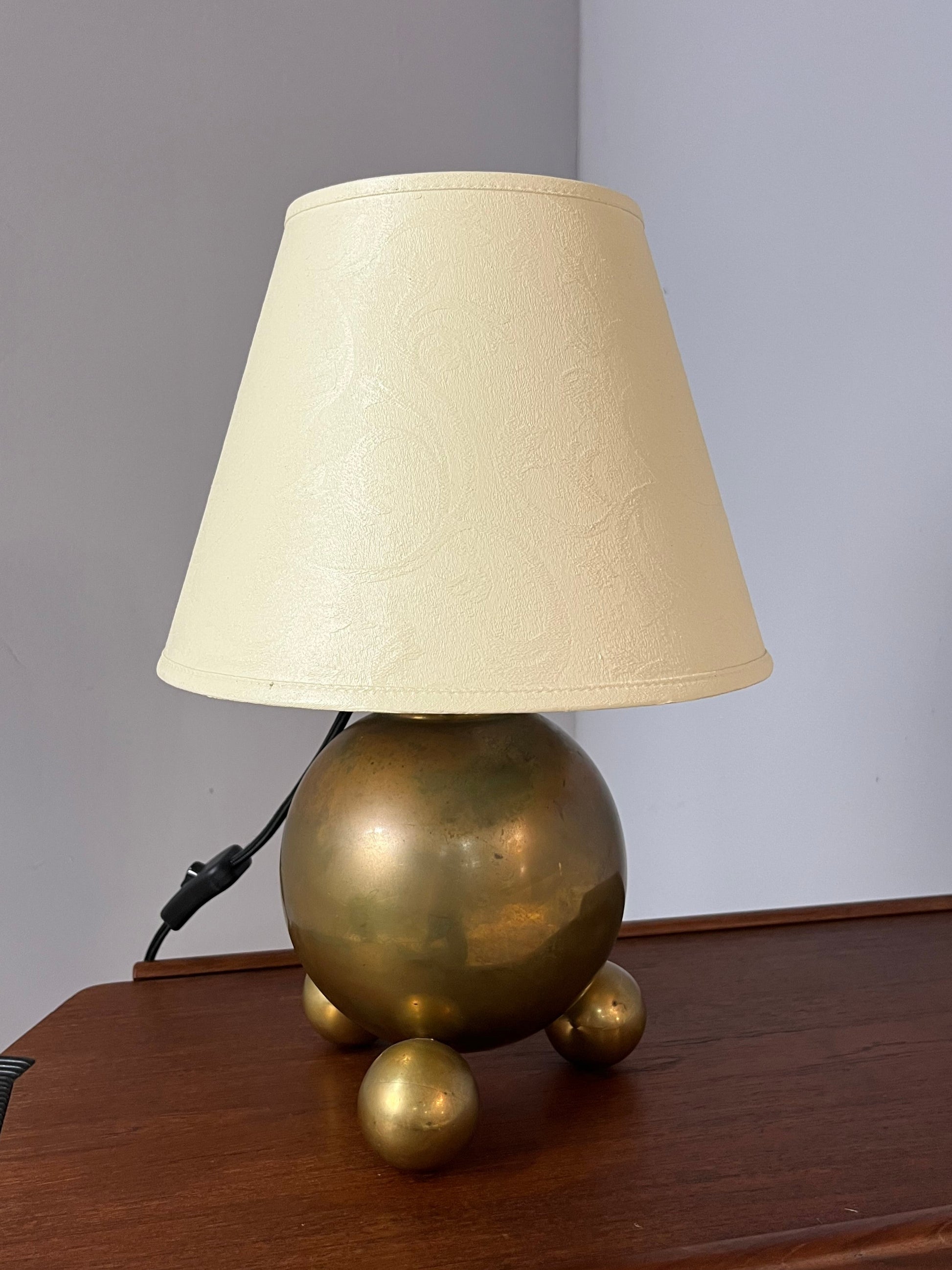 Kugeltischlampe Messing von Gusums Bruk aus Schweden