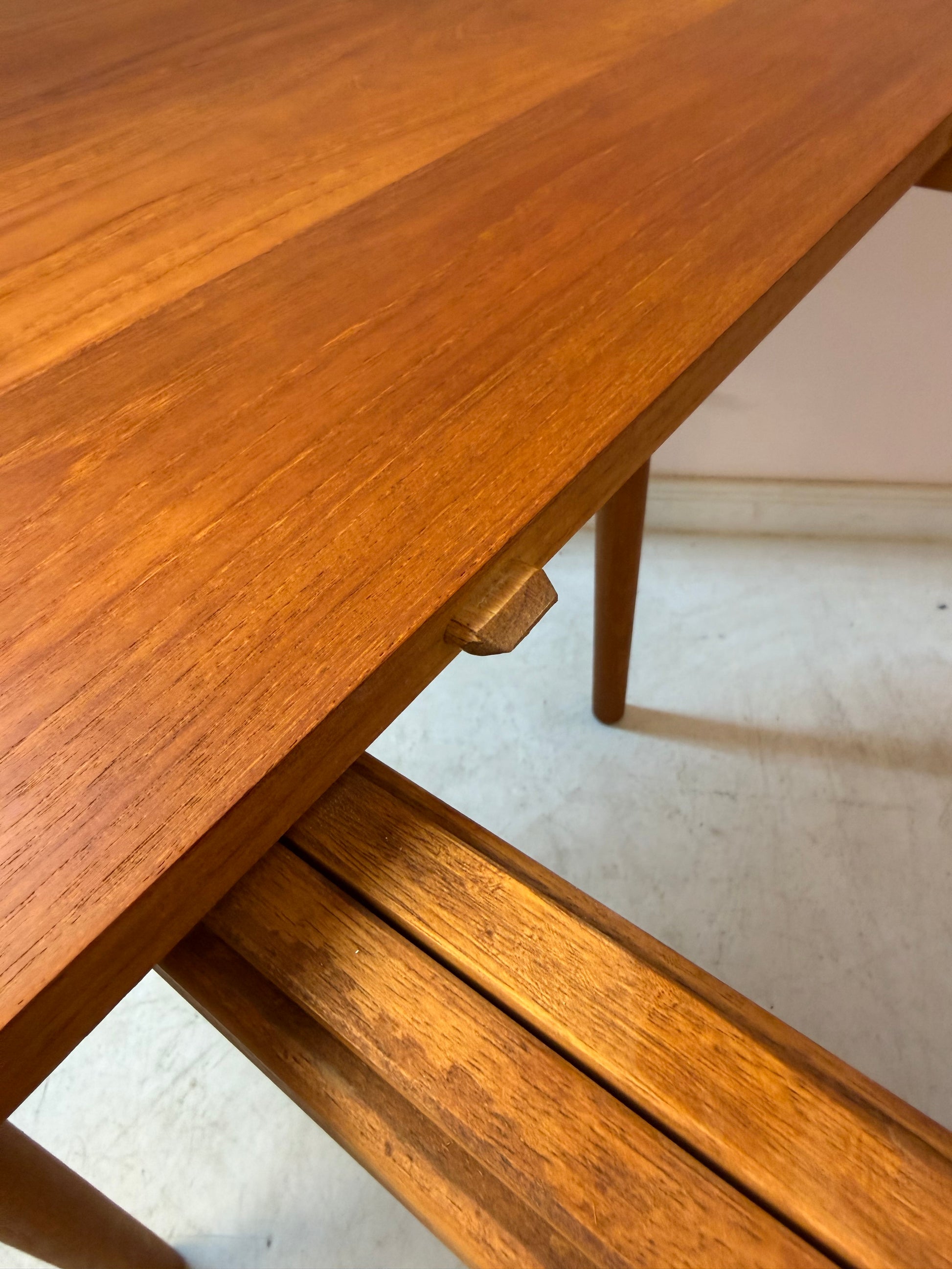 Runder Esstisch Modell 311 Teak von Peter Hvidt & Orla Mølgaard-Nielsen für Søborg Møbelfabrik