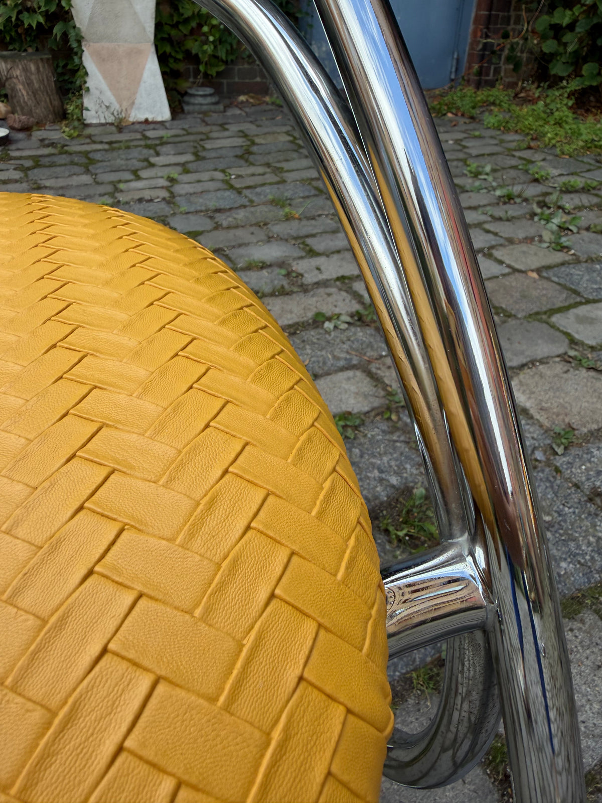 Freischwinger gelb Flechtoptik neu gepolster Leder Chrom