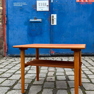 Couchtisch Teak mit Ablage aus Dänemark
