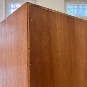 Regal Teak mit neuen Metallfüßen von IDEE Möbel
