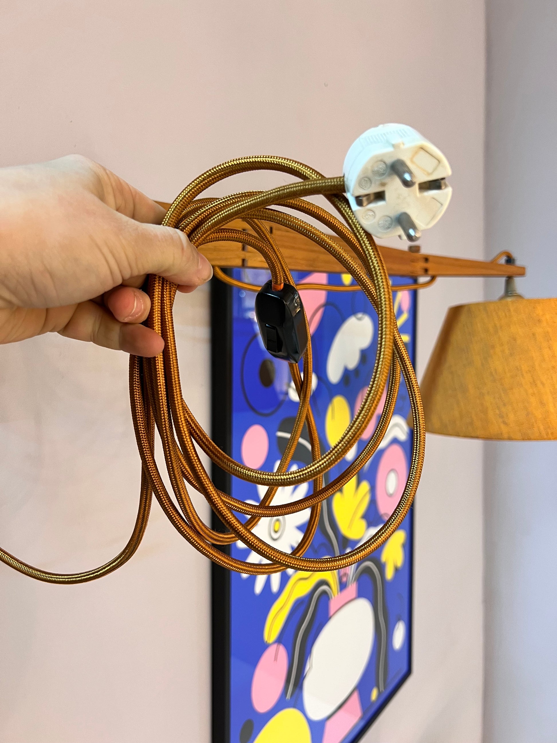 Wandlampe mit Gelenkarm Teak und braun orangenem Schirm