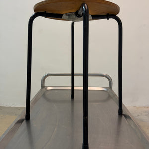 Dot Hocker schwarz Teak von Arne Jacobsen für Fritz Hansen