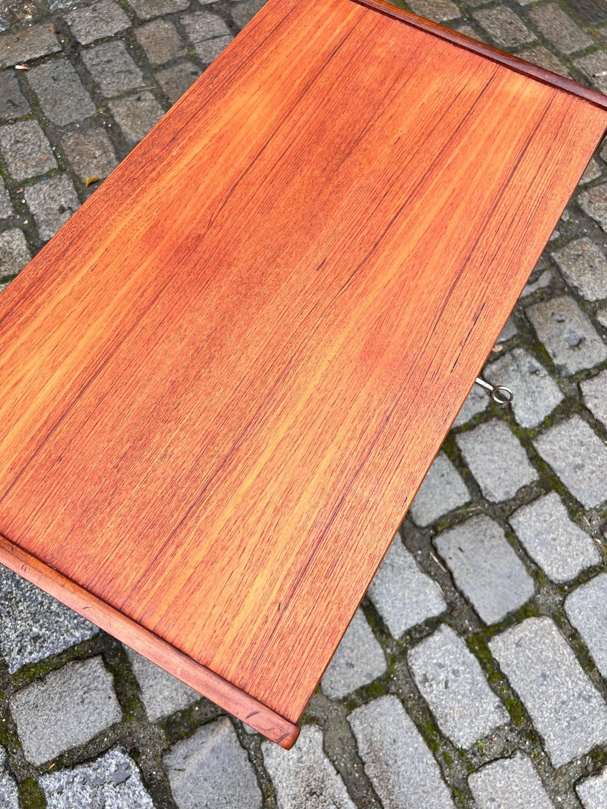 Kommode Teak mit Schloss aus Dänemark