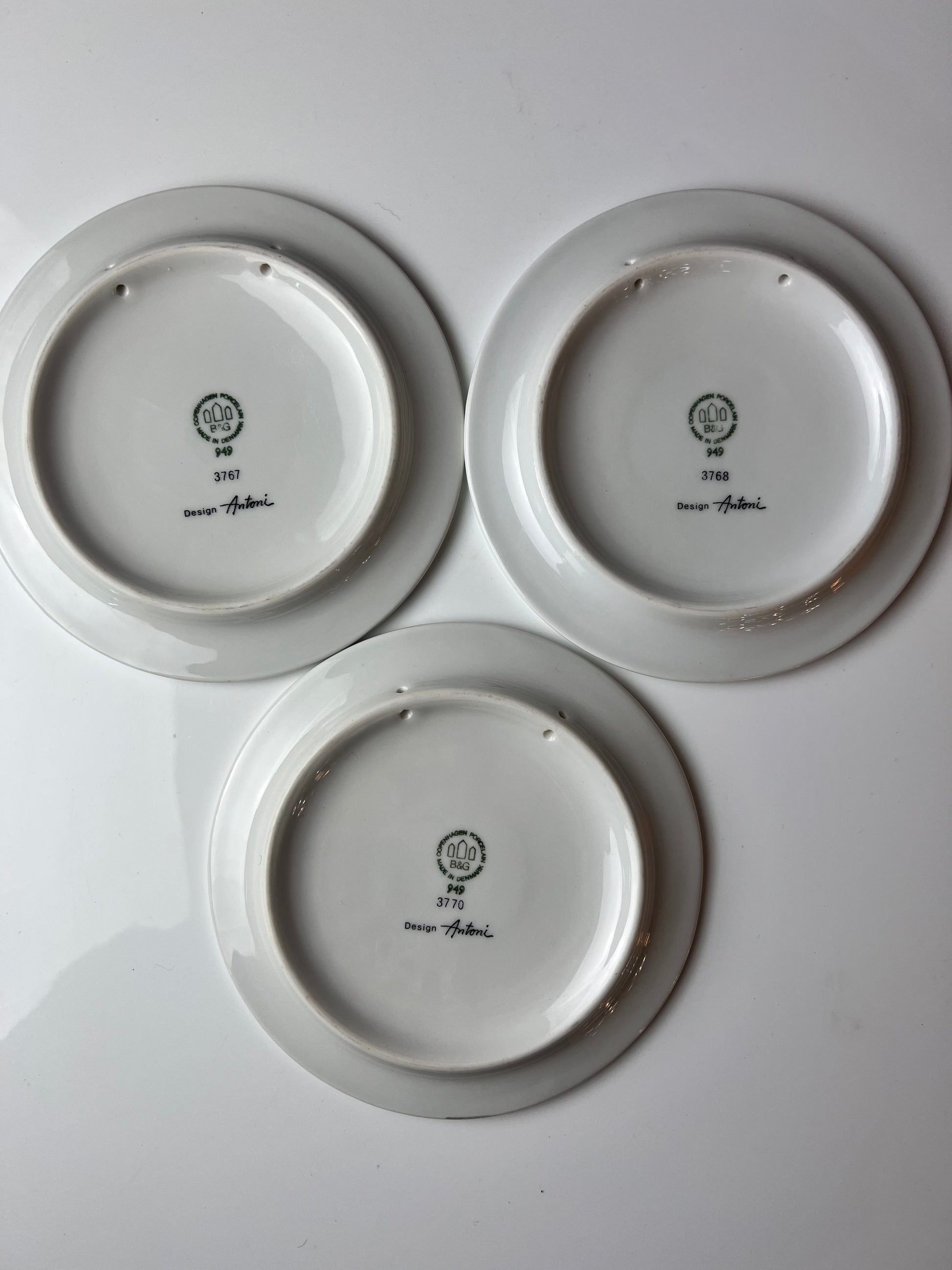 Set: 3x Sammelteller / Wandteller von Ib Antoni für Bing & Grøndahl
