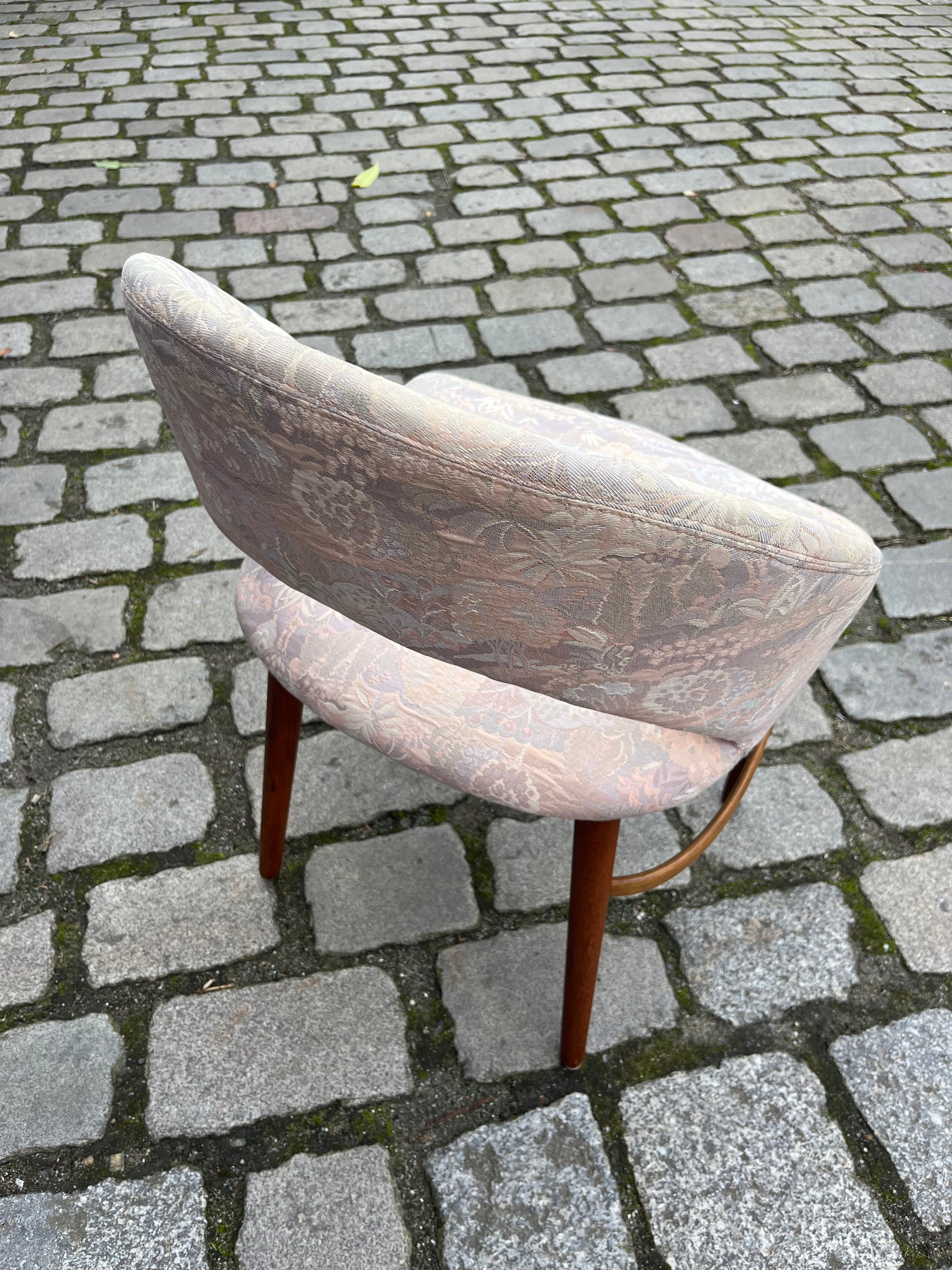 „Vanity Chair“ von Frode Holm für Illums Bolighus Dänemark
