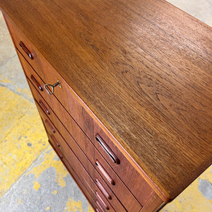 Kommode Teak mit Schloss aus Dänemark