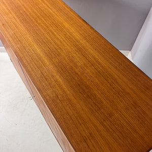 Schrank mit innenliegenden Schubladen Teak aus Dänemark