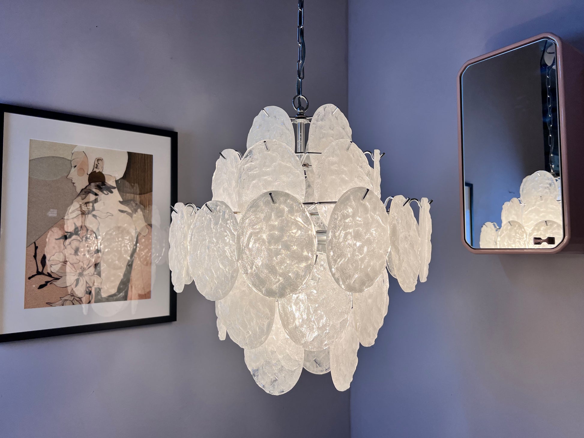 Kronleuchter weiß silber mit Arylglasplatten