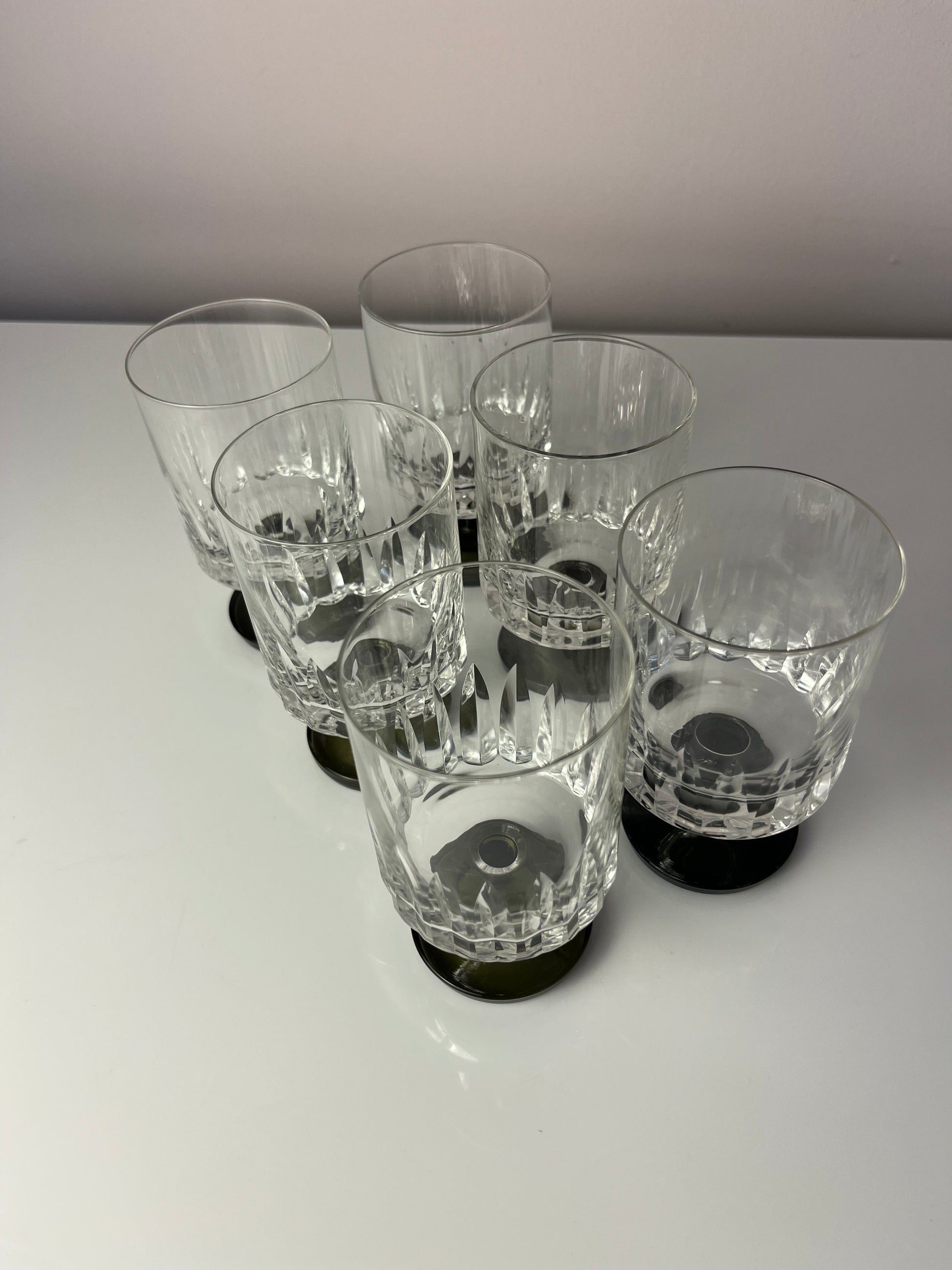 Set: 6x Weinglas mit grauem Sockel