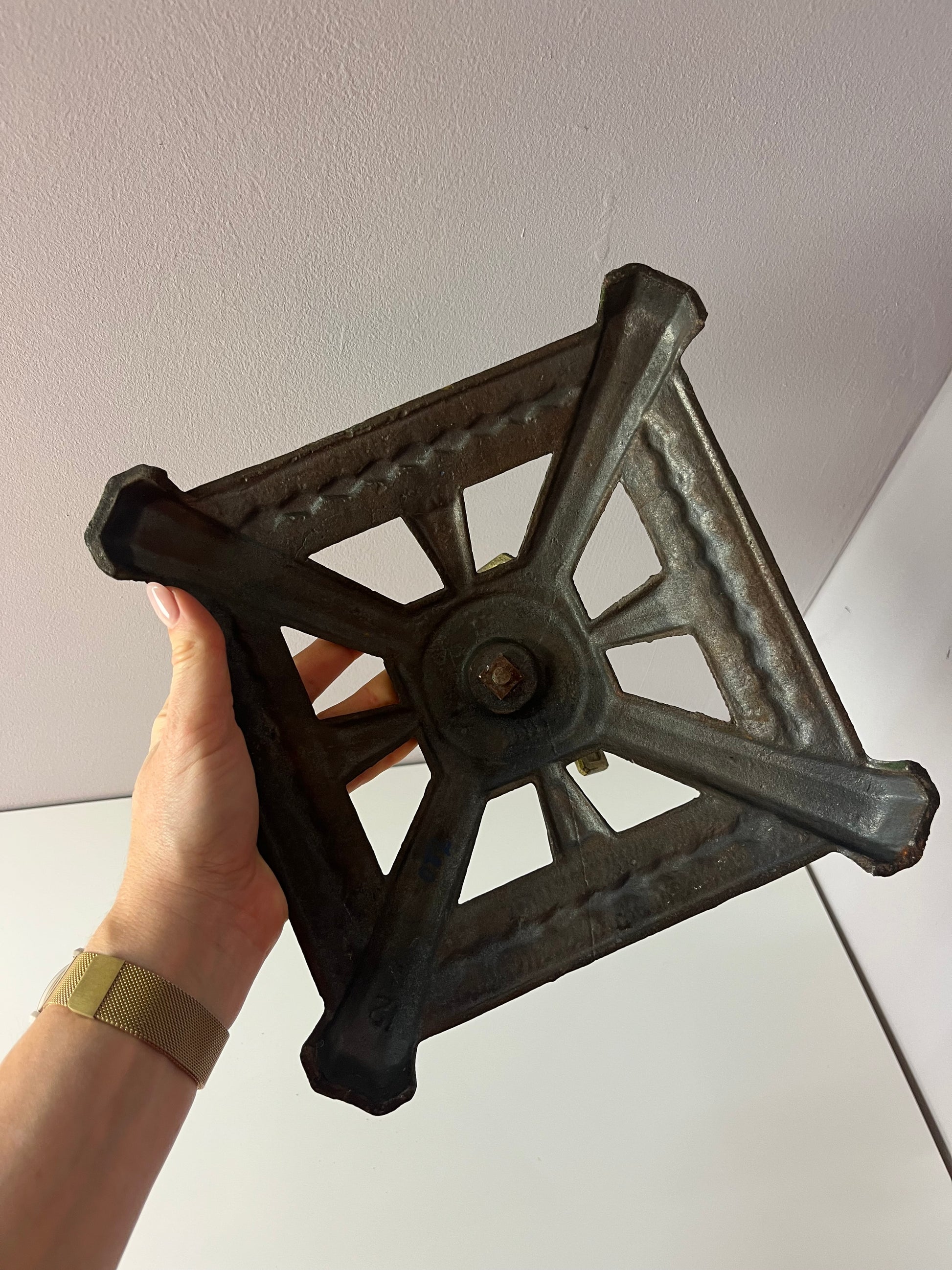 Tannenbaumständer grün Gusseisen