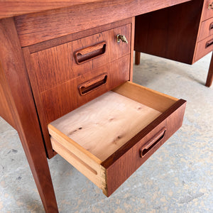 Freistehender Schreibtisch Teak aus Dänemark Sigh & Søns Møbler