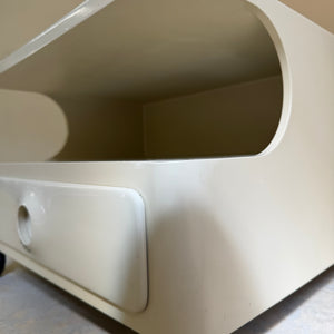 Nachtschrank / Beistelltisch weiß auf Rollen von OPAL Möbel