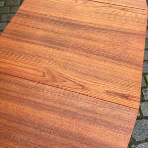 Esstisch Teak verlängerbar mit eingehängten Platten