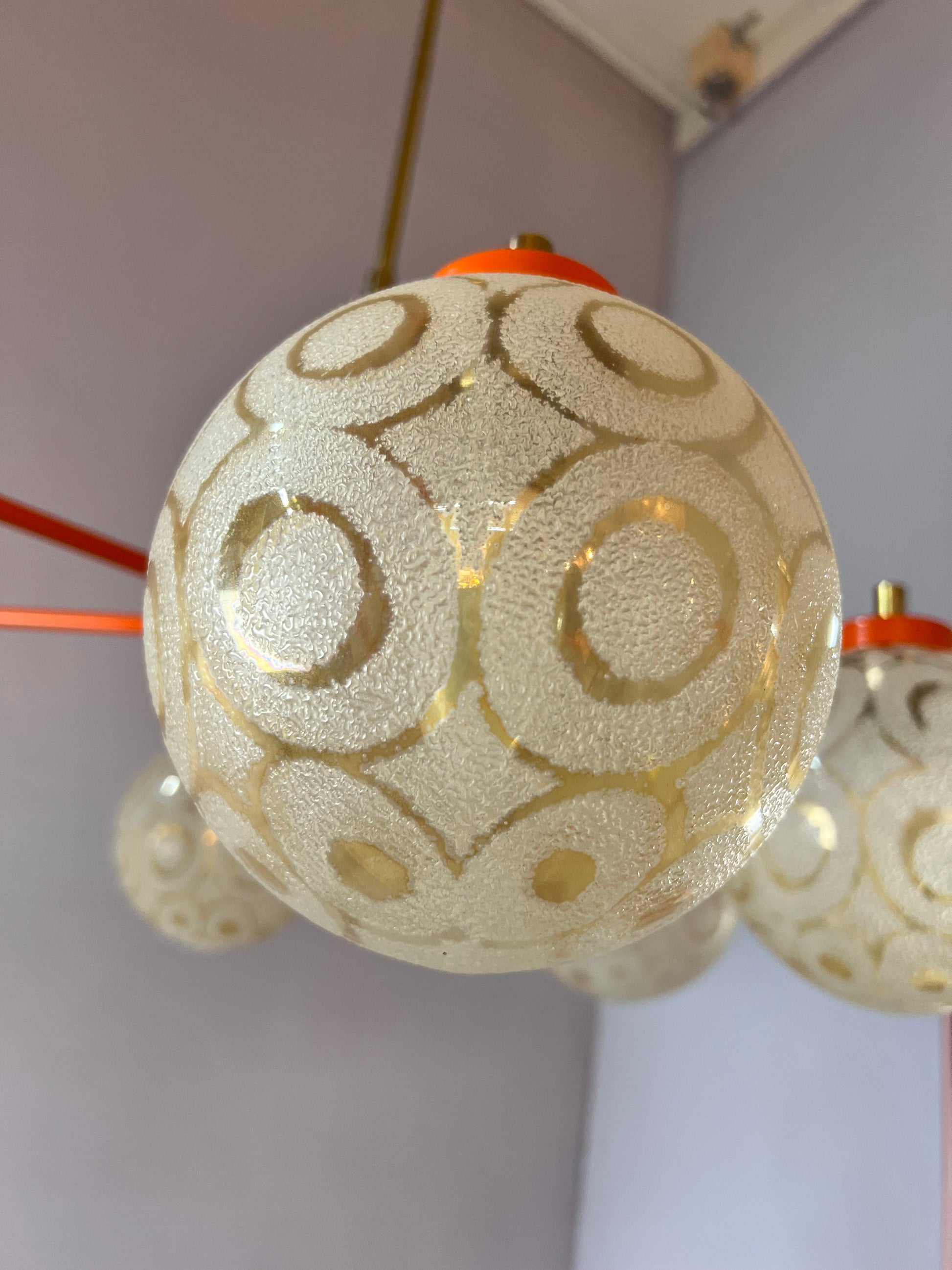 Kronleuchter orange creme
