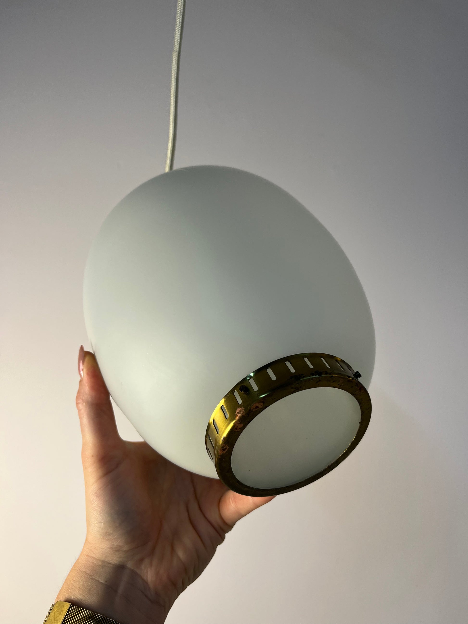 Hängelampe Kina Opalglas Messing von Bent Karlby für Lyfa