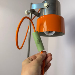 Stehlampe orange Chrom von AKA Werke