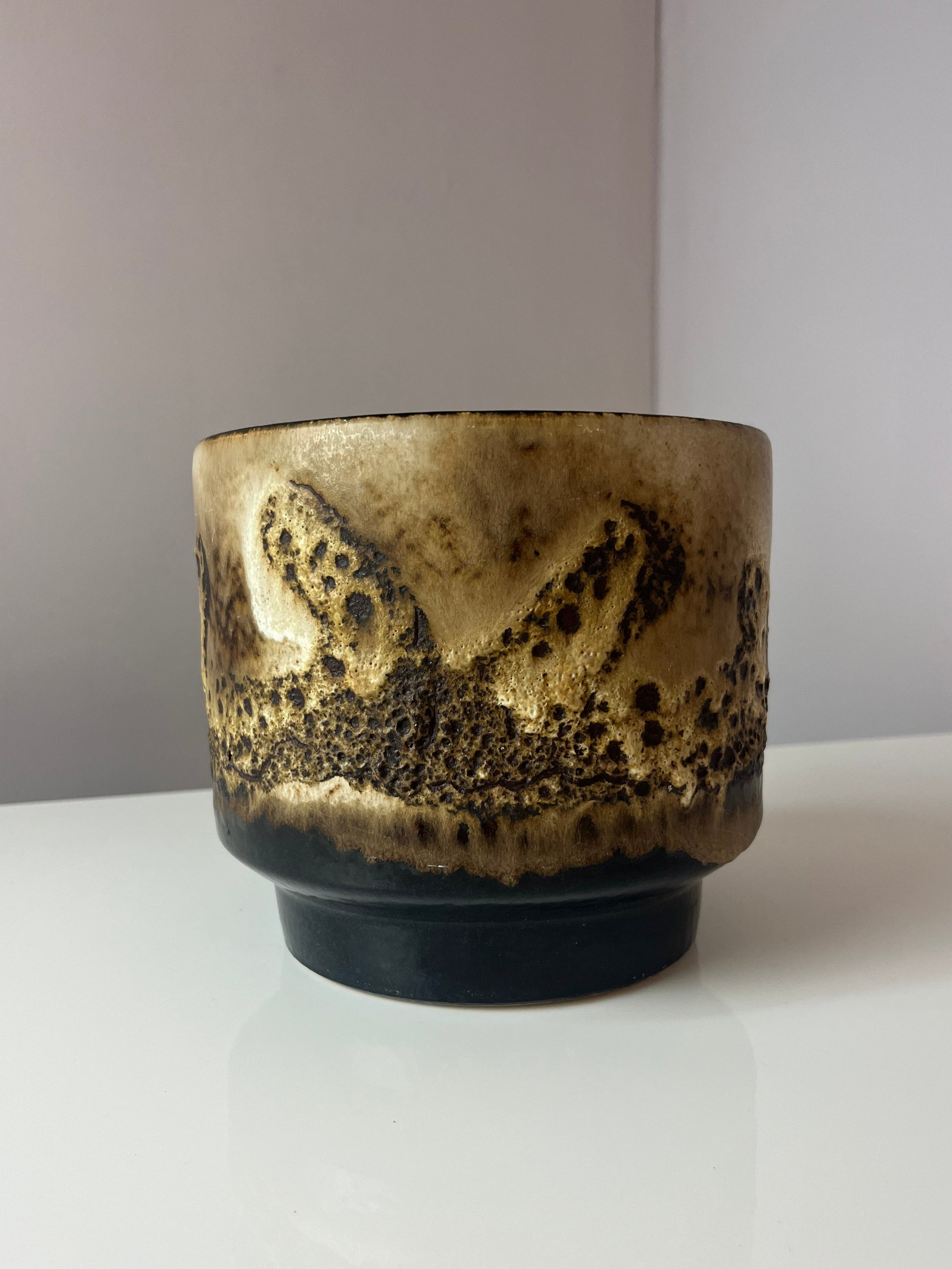 Blumentopf Fat Lava braun