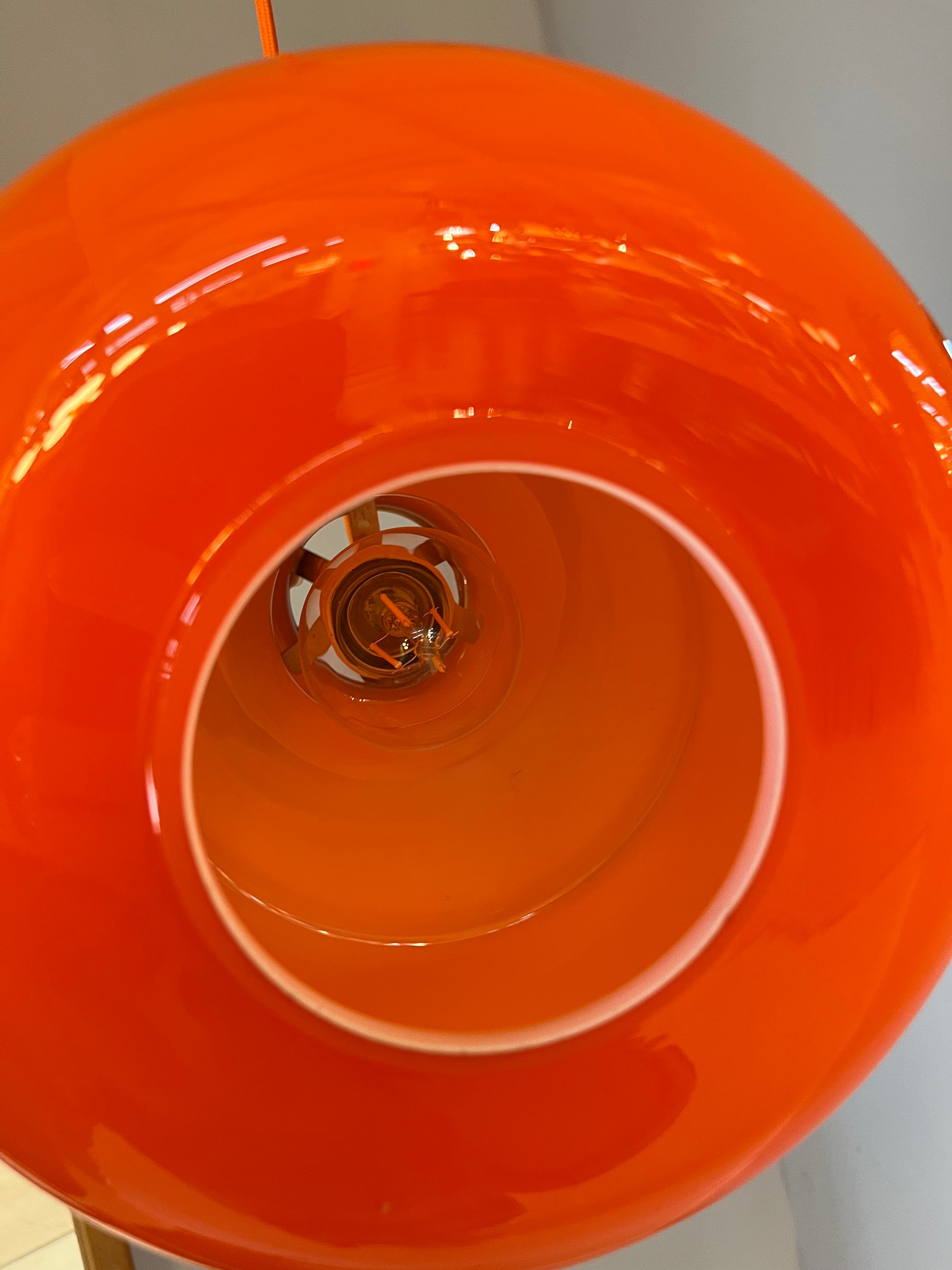Hängelampe Modell 550 orange Glas von HEMI