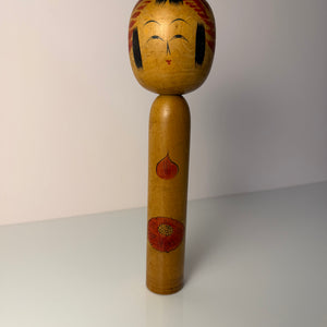 Japanische Kokeshi Holzfigur handbemalt