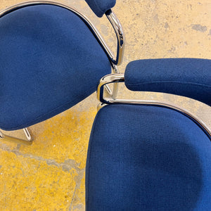 Freischwinger blau Chrom neu gepolstert