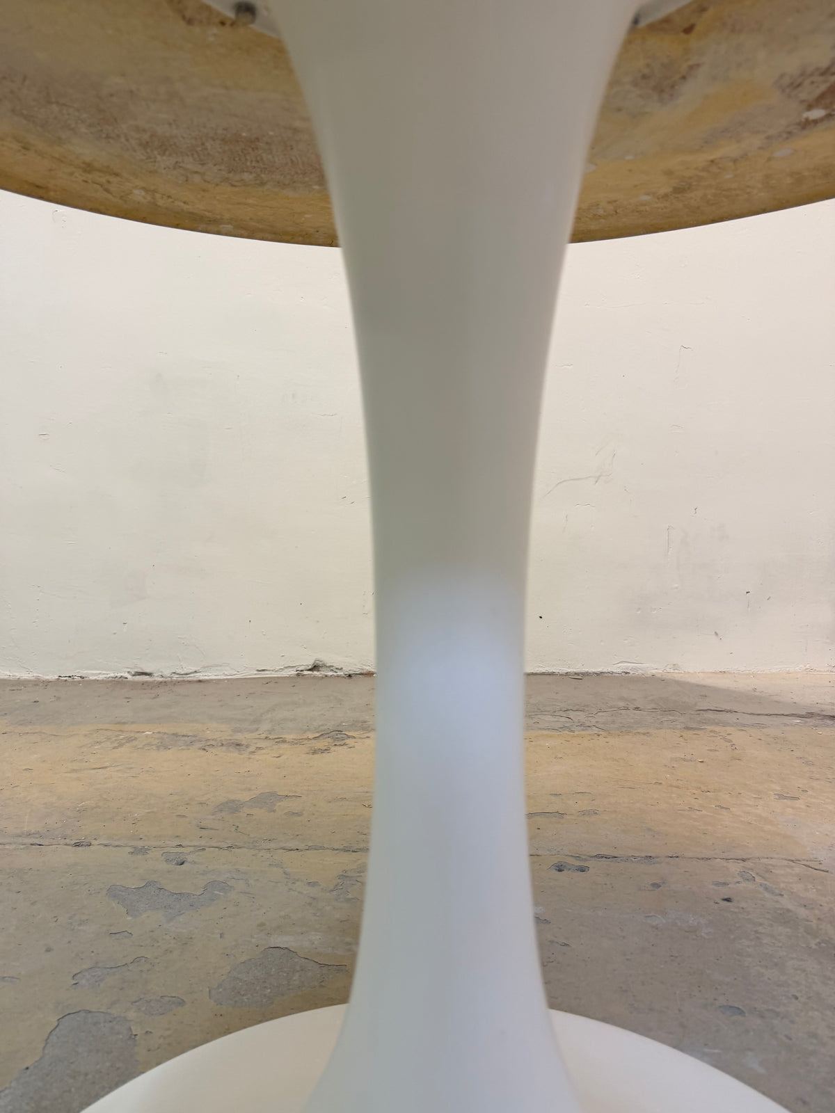 Runder Tulip Esstisch weiß Fiberglas