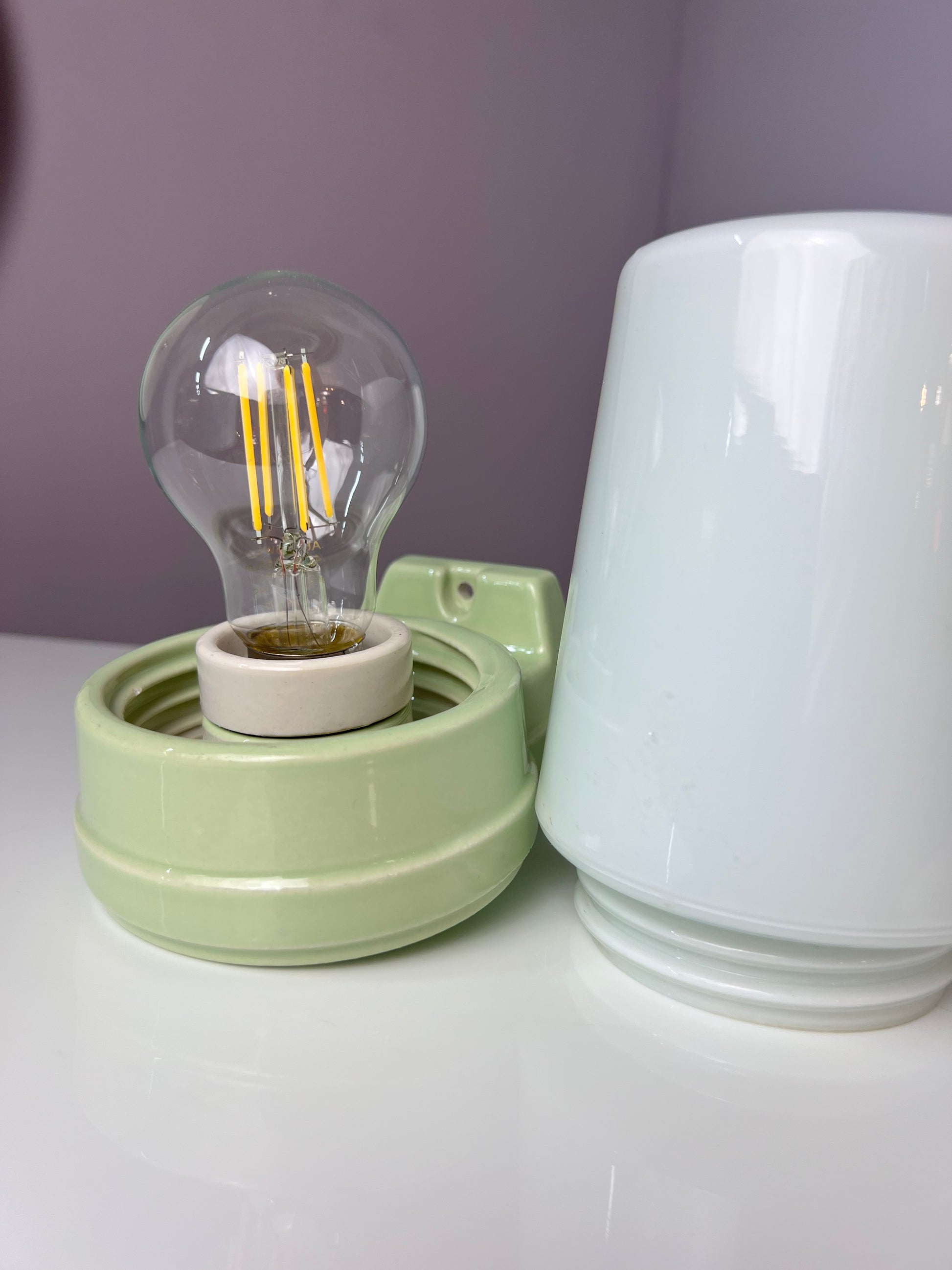 Set: 2x Wandlampe Modell 6070 hellgrün Sigvard Bernadotte für Ifö