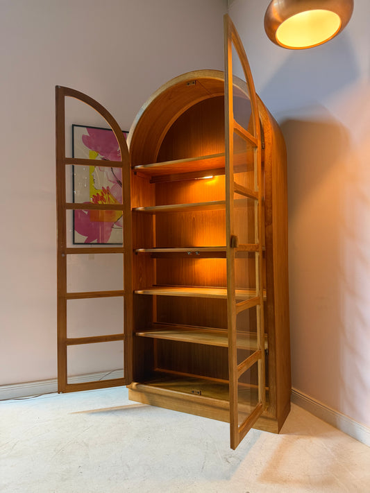 Rundbogen Vitrine Teak von Dyrlund