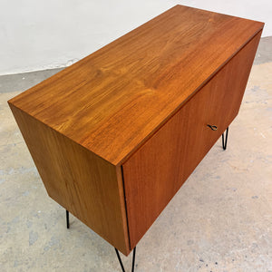 Schrank Teak auf Hairpinlegs