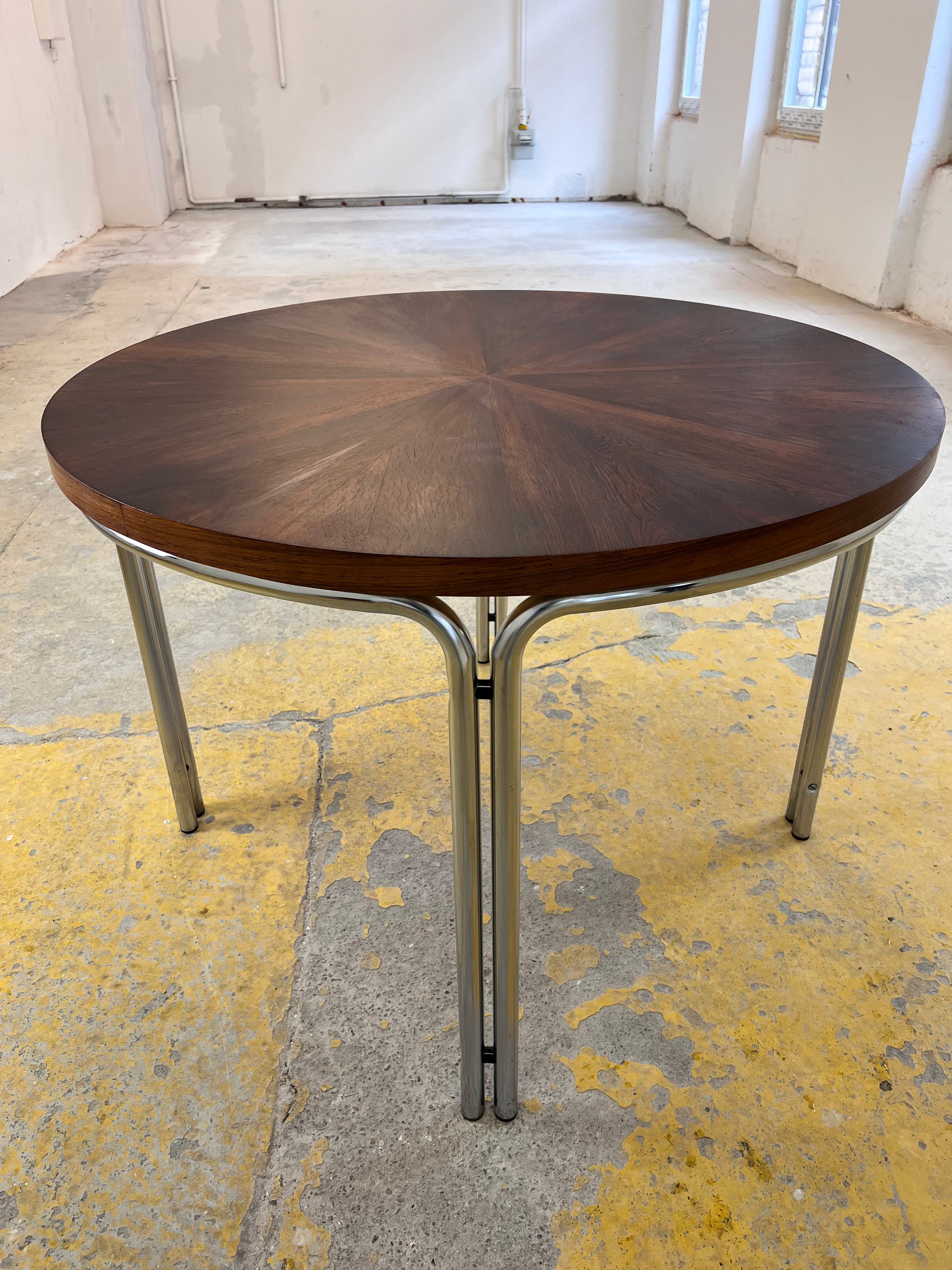 Runder Esstisch Palisander & Chrom