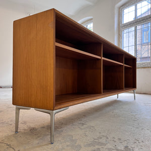 Sideboard Regal Nussbaum mit neuen Chromfüßen