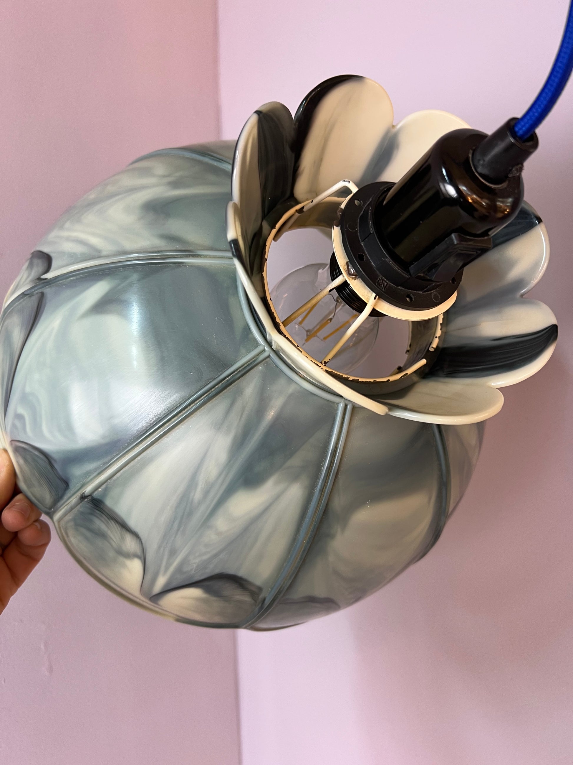 Hängelampe marmorierte Blume Kunststoff aus Dänemark