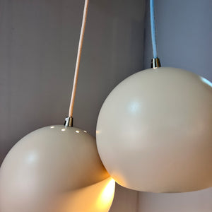 Set: 2x Kugellampe neu lackiert creme