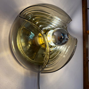 Kleine Wandlampe Futura Rauchglas Messing von Koch & Lowy für Peill & Putzler