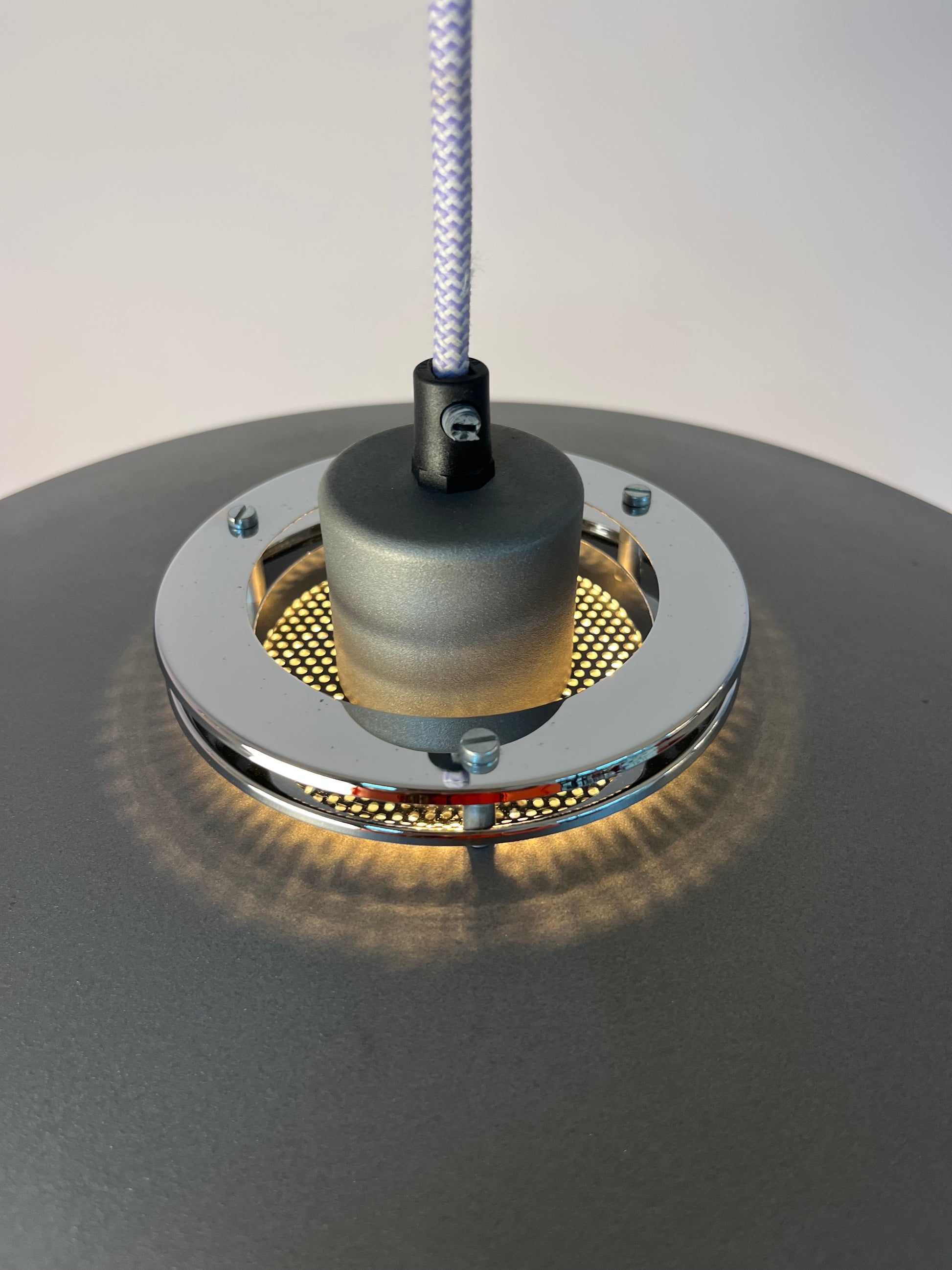 Lamellenlampe Modell DE-LUX grau von Design Light