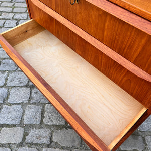 Kommode mit Schloss aus Dänemark
